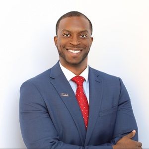 Meet your Posher, Dennis